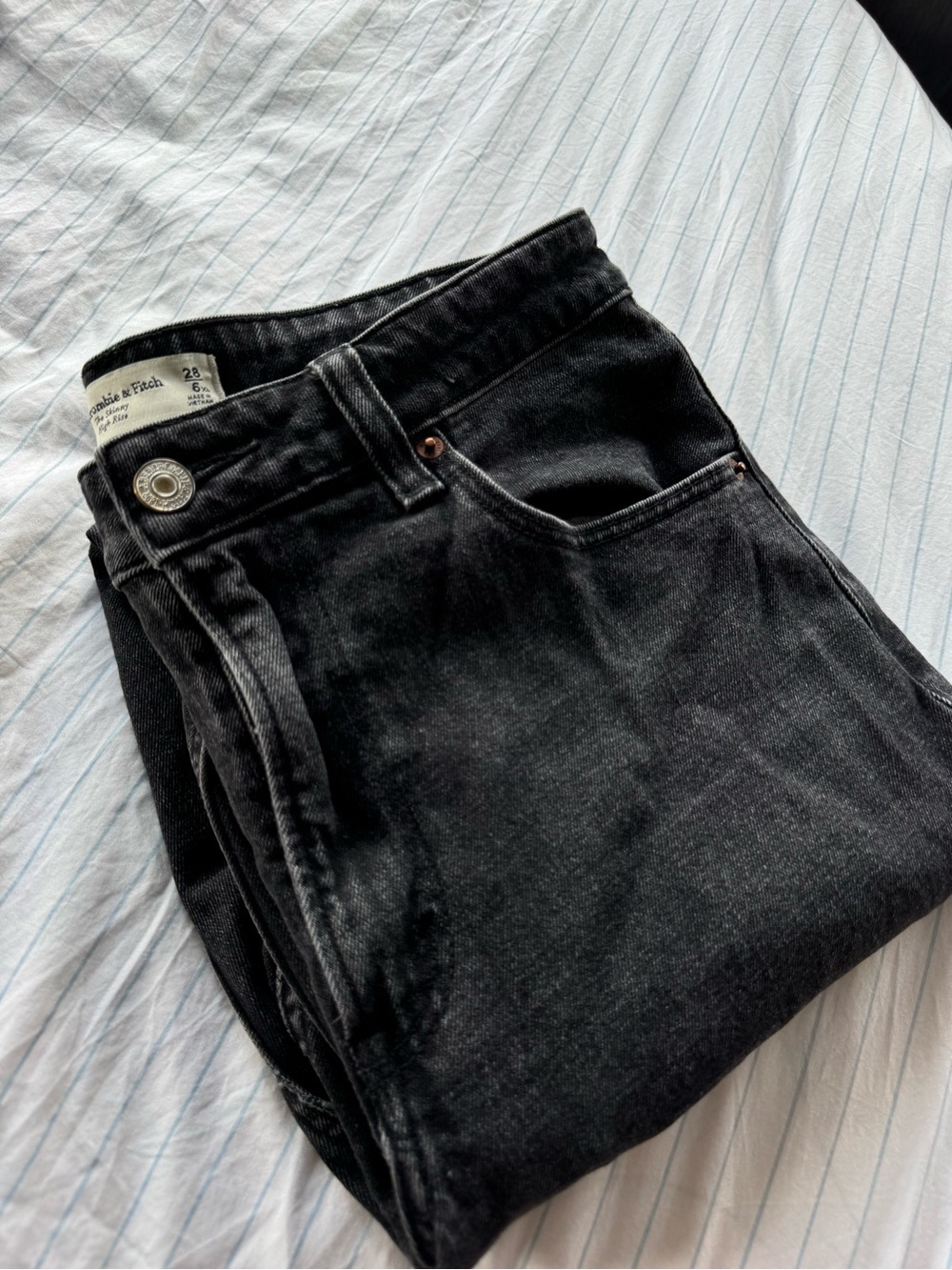 Abercrombie & Fitch Curve Love, The Skinny High-Rise. Size: 28 (Extra-Long)